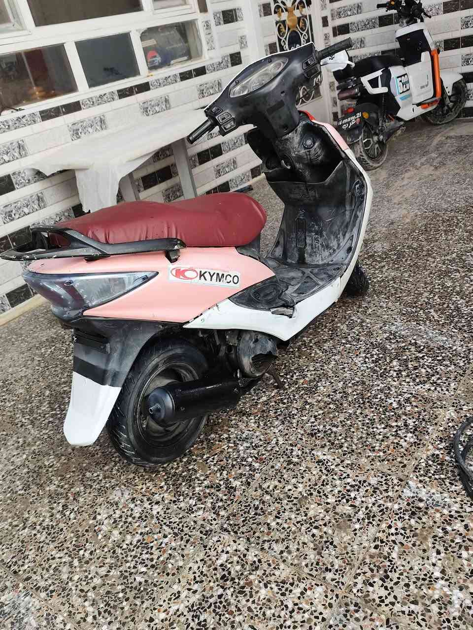 السلام عليكم كامكو جي فور للبيع قبل فتره طلعت من الوكيل كفرات مختمات ويا الشاصي رقم واحد كلها محرك اول فتحه اله شلعه و معدل تشك الكاع محرك صوت ما تسمعله سلف هندر شغاله تايرات جدد سعر 275و بيها مجال شي قليل مكان نجف


**إذا كنت صاحب هذا الإعلان وتريد حذفه لأي سبب، رجاءا أرسل رسالة إلى الدعم الفني**