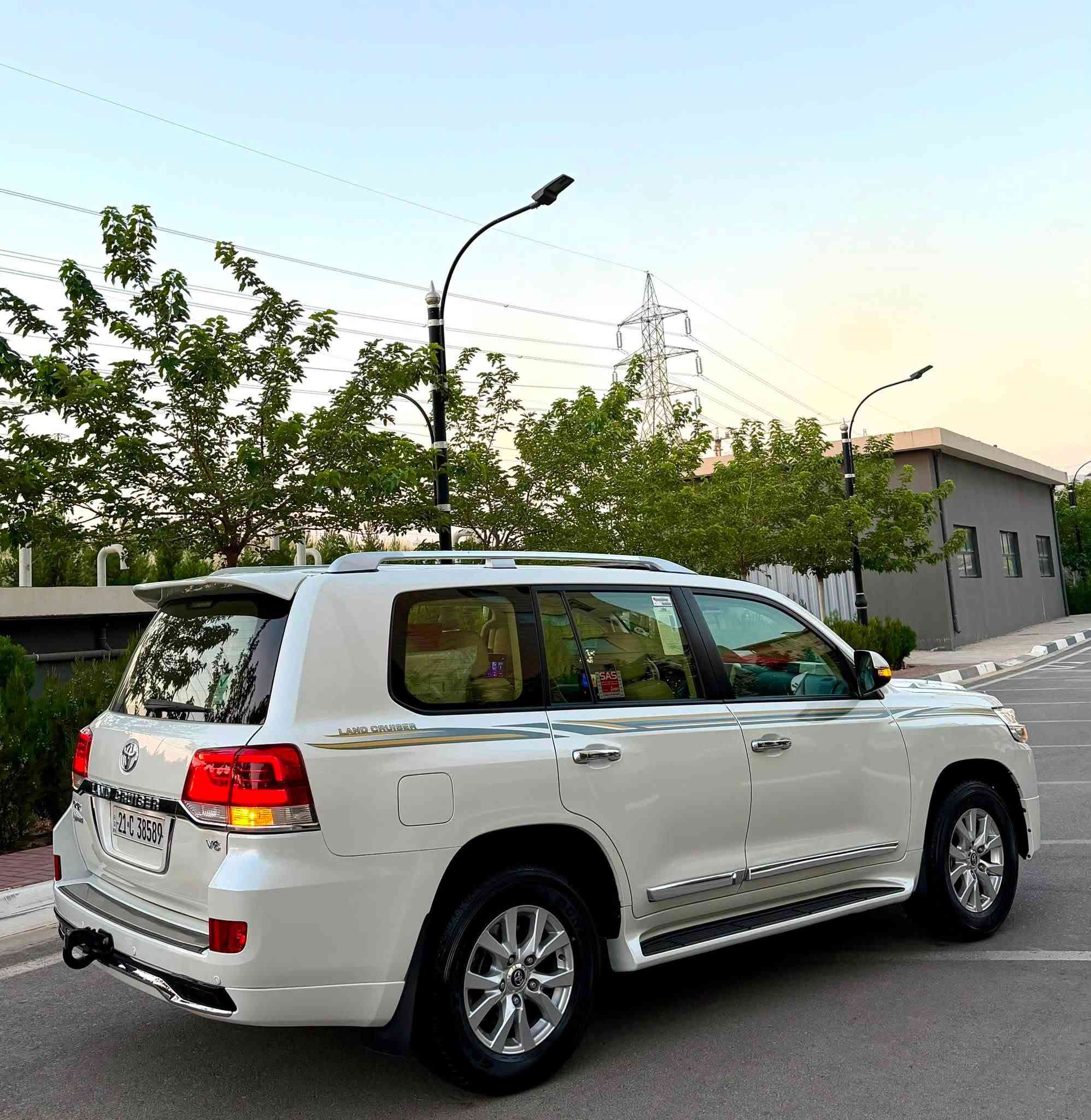Toyota land crusir .  2016 . 97,000km

اللَّهُمَّ صَلِّ عَلَى مُحَمَّدٍ وَعَلَى آل مُحَمَّدٍ
ارخص سعر كل عيراق 📦📦

🔷 ملاحظه سياره ماشاالله نفص ماكو زيرو
🔷سياره تجديد اولا مرة
🔷سياره حتا سبير ما نزل 
🔷سياره (جيهان درجه اولا )
🔷كشنات (٣) دگم بيلادي 

🔷تويتا لاندكروز موديل (٢٠١٦) جيهان باب اولا
🔷سياره مواصفات (GXR)جيهان اصلي
🔷 (6)سلندر __ حجم محرك (4,000)     
🔷ماشيه (97,000) الف كيلو شرط شرط 
🔷مكفول كفاله عامه دعاميه لي دعاميه مكفول بدون صبغ بدون بارد بدون  
مكفوله كلشي شرت علي وزع شريكه 

🔷سياره گير محرك بشرت مامفتوح كل بشرت
🔷4 اطارات و ويل جديد شريكه شرط
🔷سياره داخل بيجي كوشنات جلد
🔷كامل غه راض مال شريكه موجود  

🔷مواصفات سياره 
(بصمه .. الانزلاق .. كشن جلد  .. ثلاجه ..   زينون .. هواء مزدوج .. نيظام ايكو ..
حساسيه الديك الموخره مرايات .. فتحه ..
تشغيل عن بعد ..  باب بصمه.. ٣ شاشات )

🔷سنويه هزه كل جديد مباشر حول
سنويه حتا ٢٠٣٠ جديد مباشر حول

🔷• نظافه ١٠٠٪ كامل سيرڤس بدون نقص 

🔷مكان سليمانيه
🔷سعر (442$)
🔷رقم . ***********
