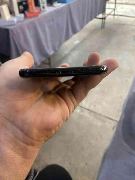 11برو ماكس 
بطارية 🔋 ٨٥ 
جهاز جديد جديد شرق اوسط ما مفتوح ايداًًً 
معه كل غراضه 

١-بور بانك 

٢-سماعات بلوتوث 

٣- ايربود 

٤-شاحنه اصليه 

٥-كفرات العداد ٣ 

٦-كيبل شحن اصلي 

٧-أصابع بوبجي اصليه 

٨-لزكت حمايه للجهاز اصليه 

هذني كلهم ويا الجهاز

للاستفسار واتس آب ***********
