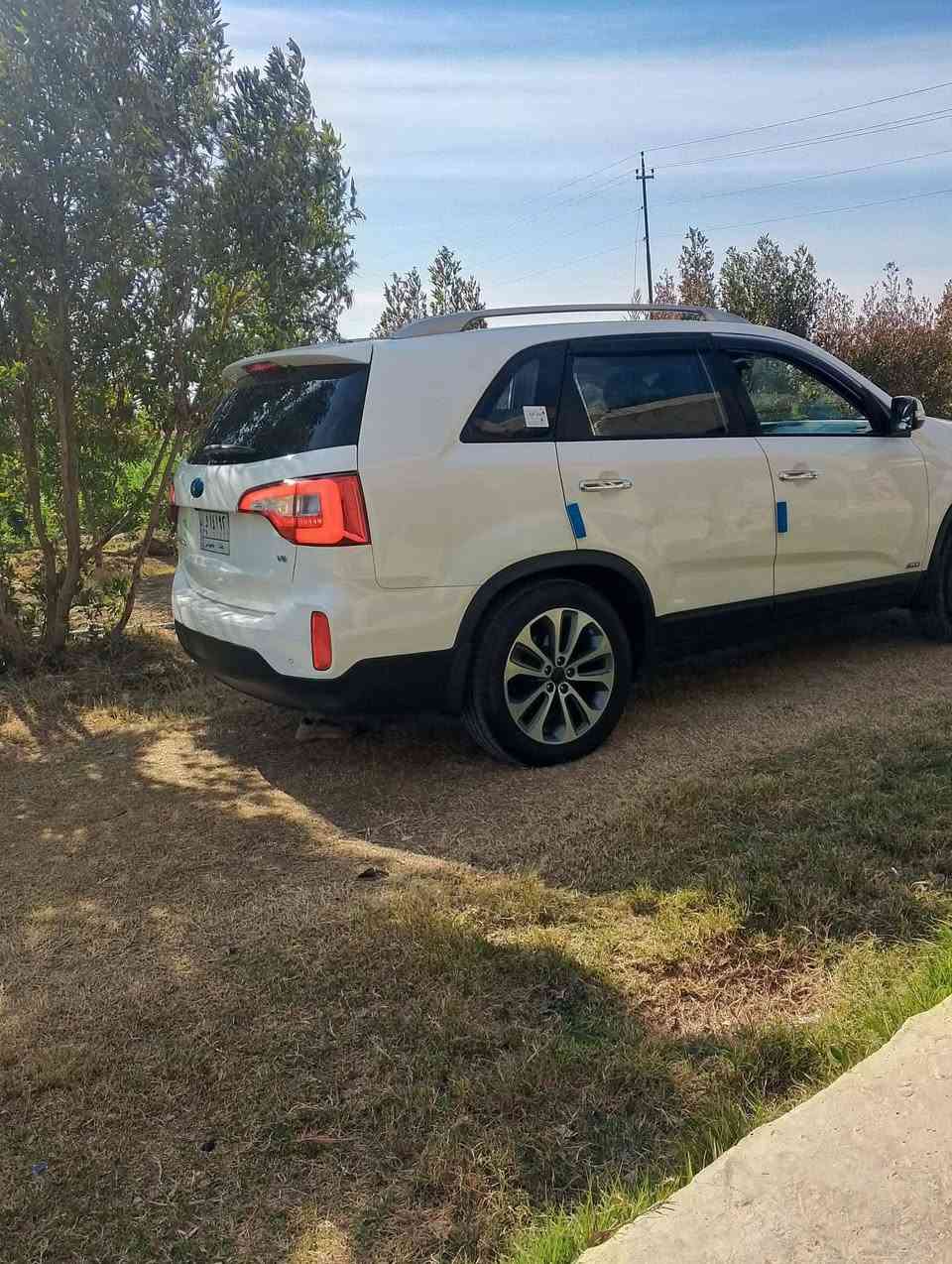 سلام عليكم للبيع سورنتو موديل 15 رقم بغداد. فول موصفات محرك سته سلندر ماشيه 95 سياره جديده مال جناي مكاني بابل جبله الاستفسار.  ***********
