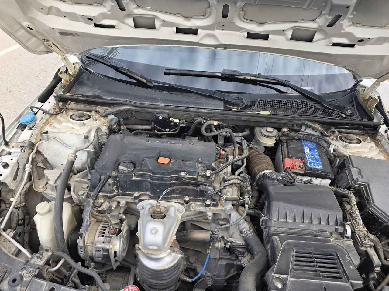 السلام عليكم سياره هوندا سيفنك للبيع رقم بغداد موديل ٢٠٢٣ سياره باسمنه ماشيه ٣٩  تحويل ثاني يوم مكينه ٢٠٠٠سياره بصمه تحكم ويل كب شاشه كامره خلفيه ضرر صبغ بنيد وجاملغ بدون شاصي.  السعر ١٤٥
رقمي ***********
العنوان بعقوبه تحرير
