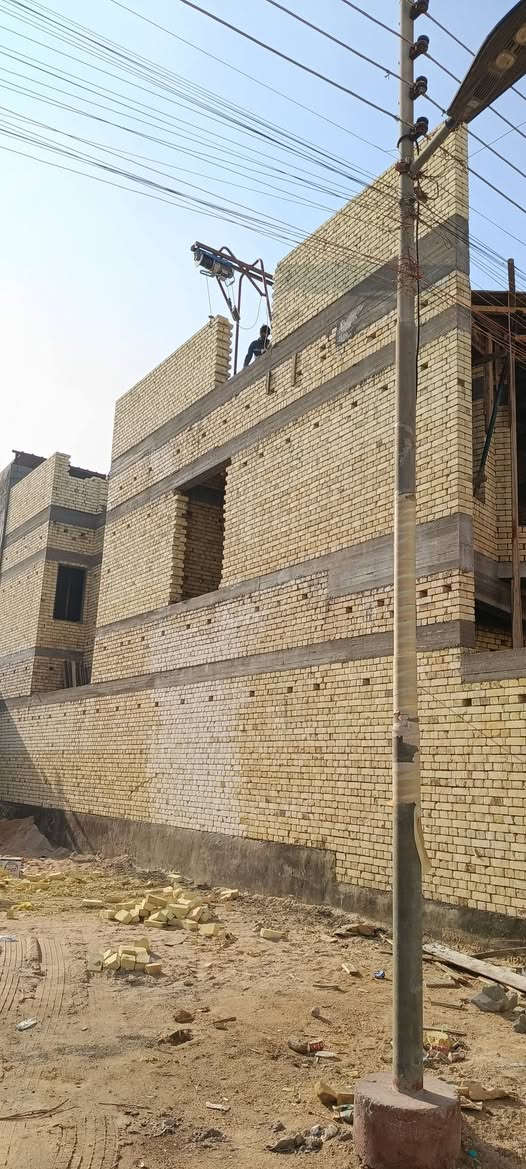 السلام عليكم كادر بناء للمقاولات لبناء البنايات والمنازل عمل درجة اولى نعمل طابوق  وبلوك وثرمستون وتسليم هيكل للاستفسار ***********
