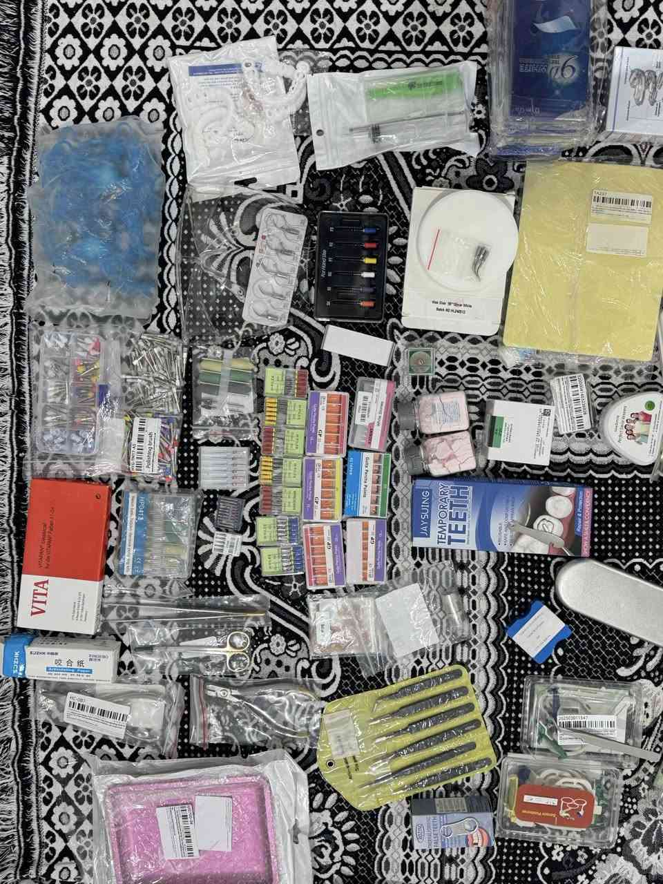 ادوات اسنان للبيع للتواصل خاص او واتس ***********
