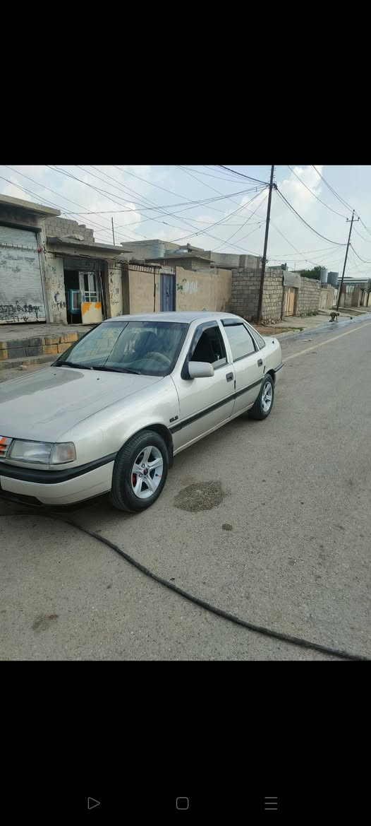 السلام عليكم فكترا موديل ٩٢حجم ١٦سنوية ٢٨كابون بانزين موجود شرط التحويل بيها ٢قطعة صبغ جمالية كهربايات شقالة قفل مركزي سياره جديدة مال بيت العنوان جانب الأيمن سعر ٤٢باقي التفاصيل أتصال الفيديو موضح كلشي***********@
