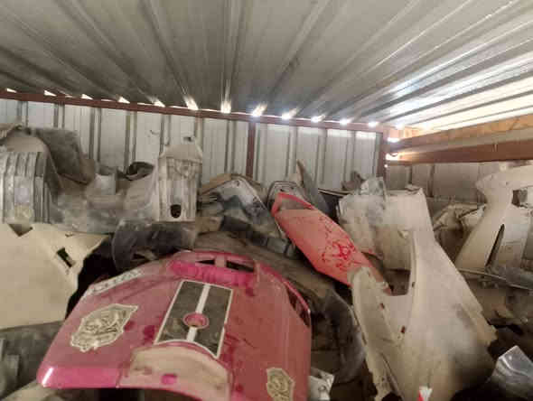 كفرات ماكس منغولي وعدله وبوليس و فراشه تفصيخ بيهن كفرات كامله وبيهن قطع 
القطعه الواحده  ب3 مفرد شلع القطعه 2 مكان حله مدخل البكرلي
هذا رقم راعيهن 0772 391 3715
