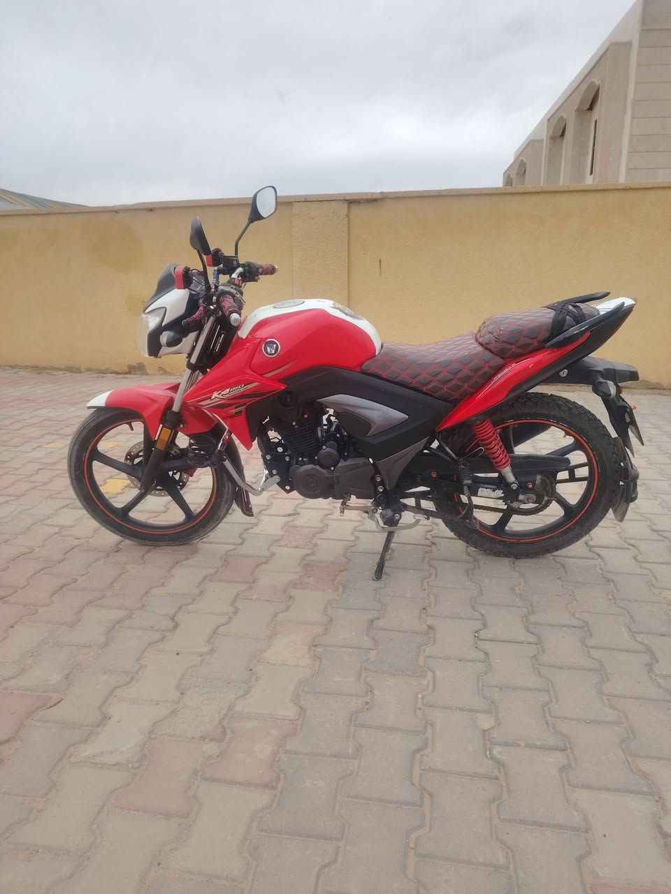 بسبب الوعود الكاذبه هاوجي موديل 19 مسجل وكامل سعر مليونين مكاني بروانه /***********
