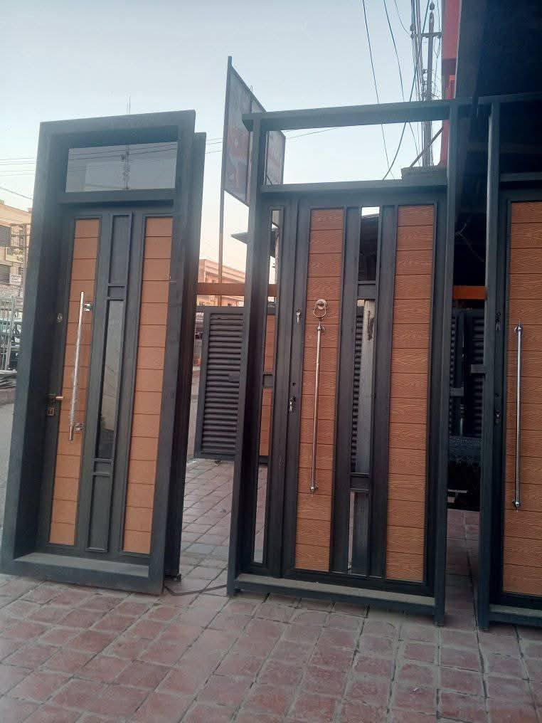 حدادة الخفاجي
لحدادة الابواب ولشبابيك 
المراجيح ولمحجرات 
نعمل بنضام النقد ولتقسيط 
حسب الاتفاق
رقم الهاتف***********
يوجد واتساب
