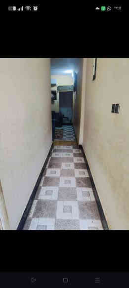 سلام عليكم
بيت طابو مساحته 160 متر  تضحيه على شارع لعام  قرب مدرسة حبيب ابن مظاهر  يتكون من 3غرف وصحيات داخليه وخارجيه  وديوانيه وصاله 
سعر 155 
***********
