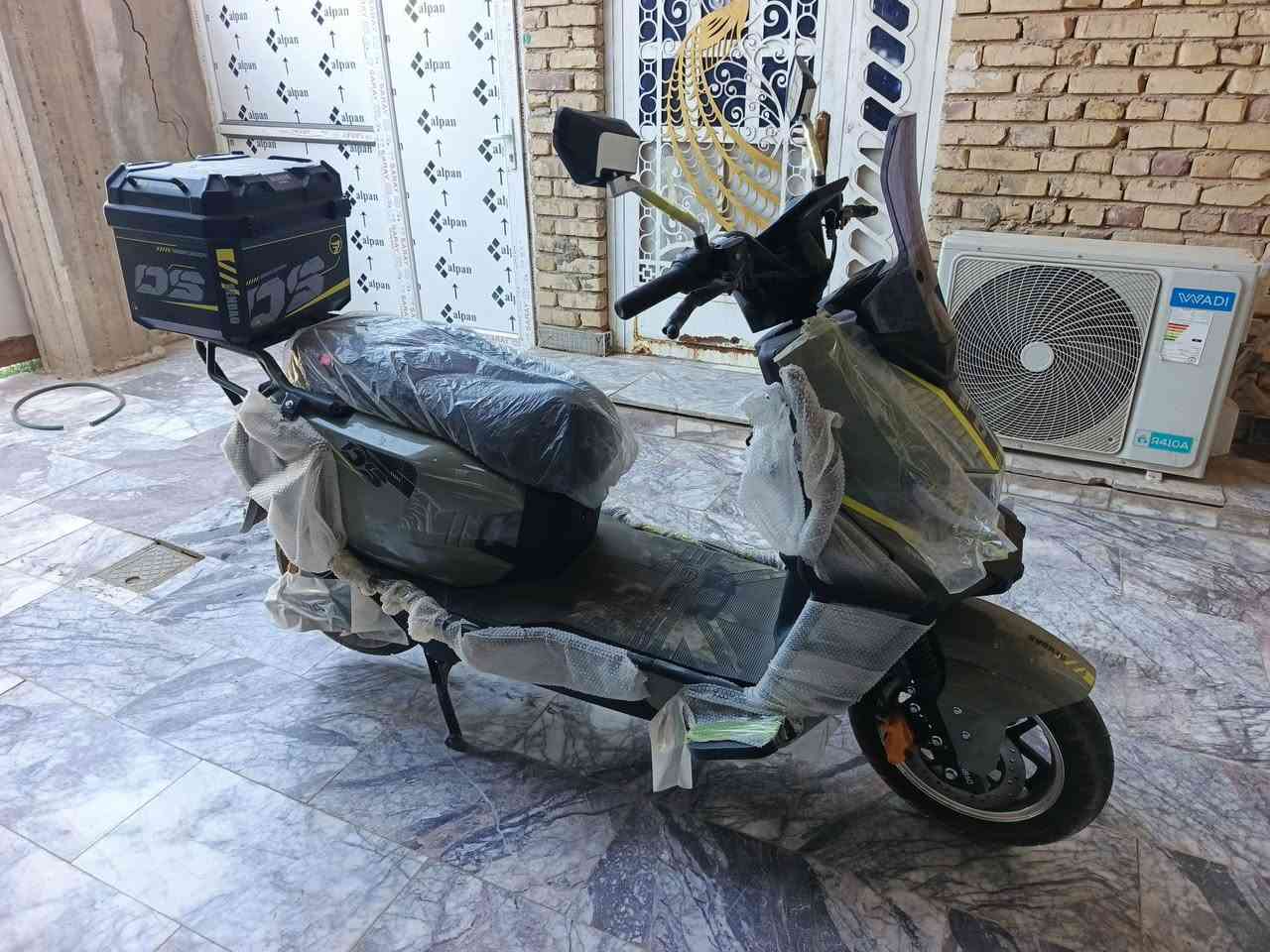 دراجة شحن موديل٢٠٢٦بطاريات عدد ٦كبيرة شحن ايوديك البغداد ويرجعك السرعة 85  السعر ١٦٠٠وبيهة مجال كلش قليل الشراي يتصل ***********مكان الدراجة بعقوبة الرحمة بعدهة زيرووووو
