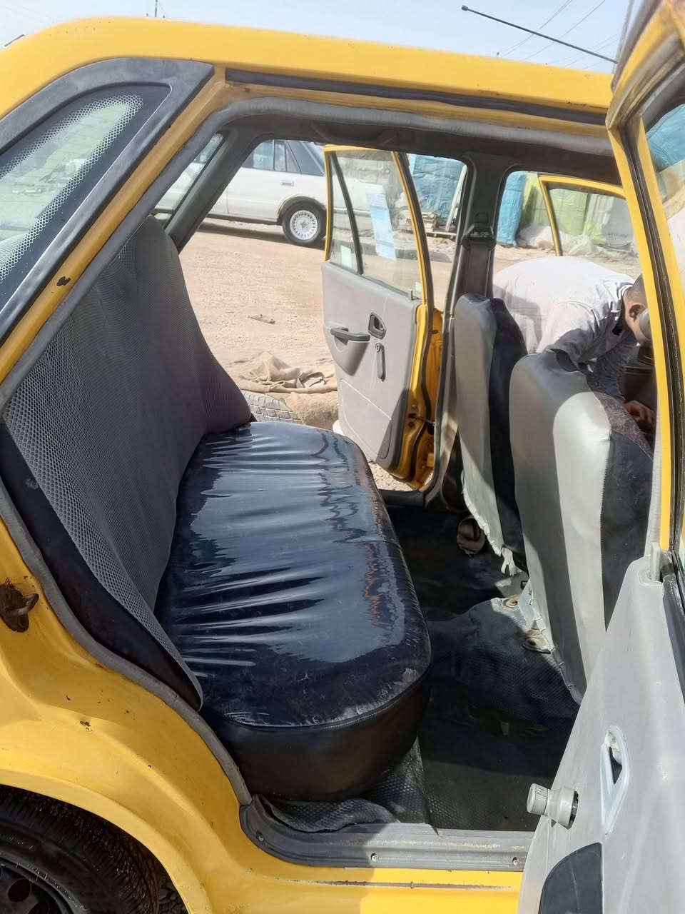 سلام عليكم سايبه 12 سياره جاهزه برغي ماعوزه تخم تاير رقم بغداد نكليزي بسمي مصفره مامطلوبه ربع بيه تكحيلات بسيطه كير مكينه شرط دوشمه جديده حداديه جاهزه 
#مكاني #سوق #الشيوخ الشراي يتصل 
***********
