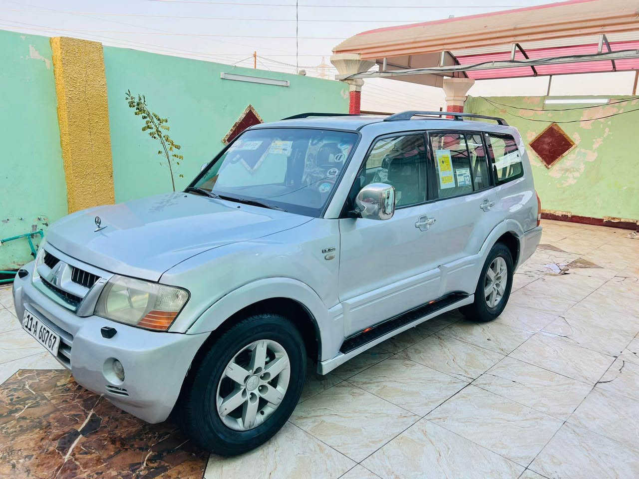 السلام عليكم للبيع سيارة باجيرو مديل 2006 خليجي فول مواصفات رقم انكليزي كفالة من الكص والنقل والضربة والصبغ مكينة وكير بلاد مكفولات حدادة مية بالمية تخم تاير ويل كب جديد مرايات شفط اريل كهـربائي لايت زنون تبريد 3 قطع فول شاشة تاب اصلي مضخمات سيارة جاهزه من كلشي كهربائيات كلها شغالة العنوان البصرة مصفى النفط السعر 83 
*********** البصرة, العراق
