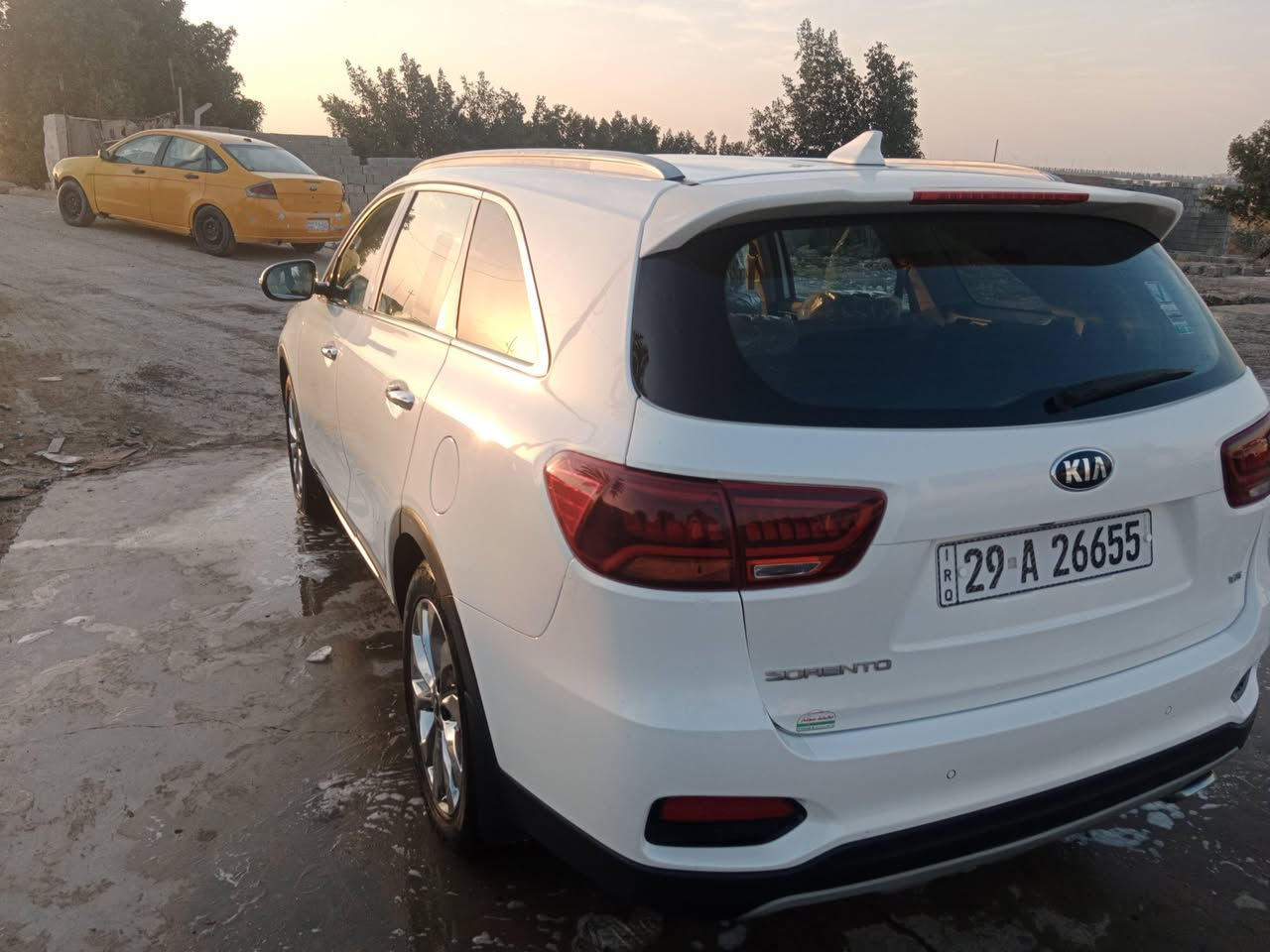 سياره للبيع سورنتو موديل 19 شكل 20 6 سنلدر خليجي رقم واسط تواصل  ***********
