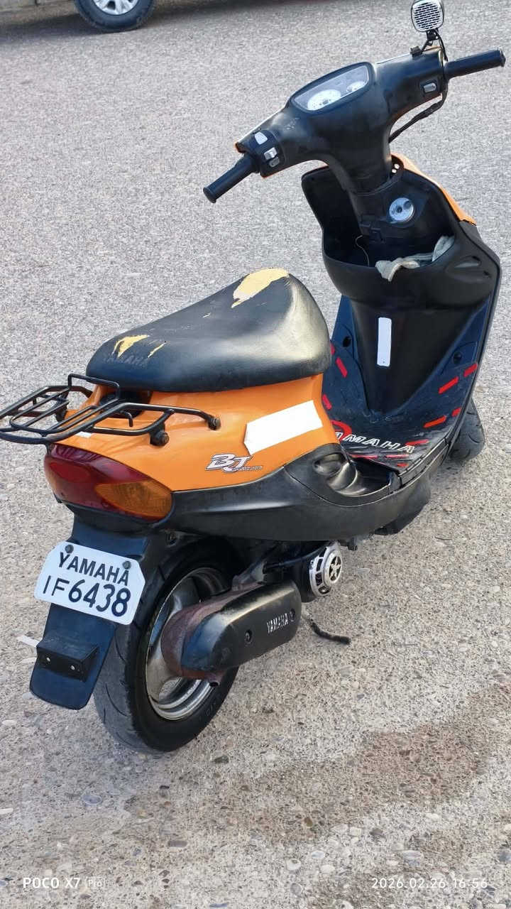 سلام عليكم دراجه بيجي تسعه زروف لون برتقالي دراجه خير من الله مكفوله من طول لطول سلف هندر كهربائيت كامل شغاله شلعه ومعدل دراجه للبيع سعر ٥٥٠ بيه مجال 0***********
