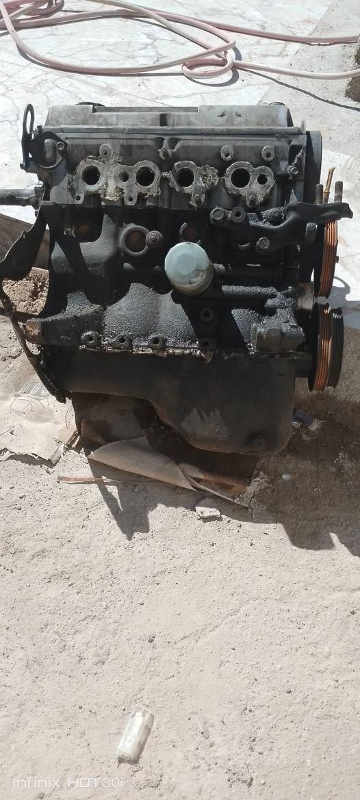 السلام عليكم ورحمة الله وبركاته 
عقل سايبه مستخدم نضيف 
ومكينه سايبه كامله نقص كم شفت 
180
ابي الخصيب محيله الشارع الوسط مقابل مضيف العوينات 
***********
بي واتساب
