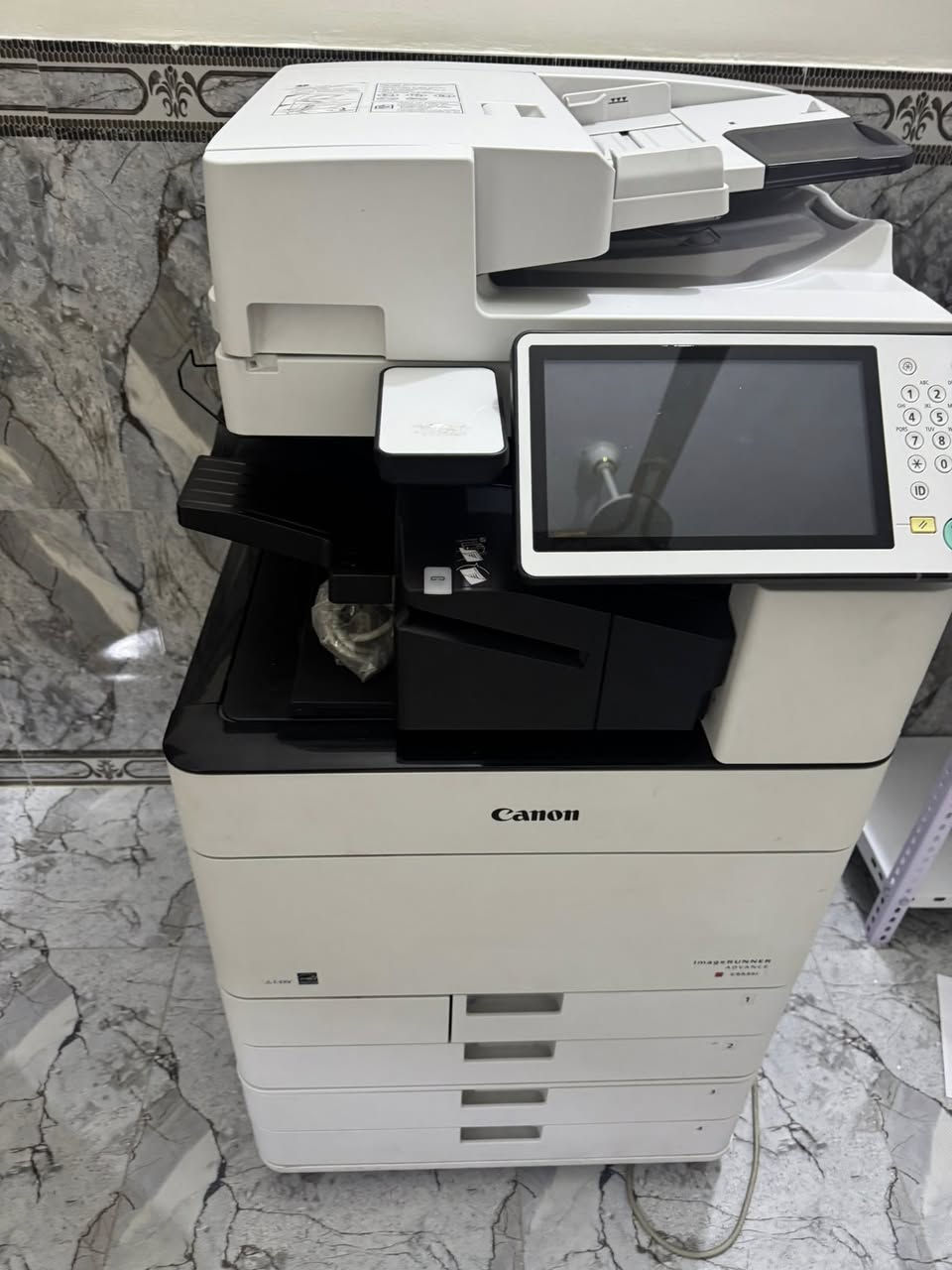 جهاز استنساخ كانون C5535i
مكان الجهاز ( الانبار ) 
السرعة 45 ورقه بالدقيقه 
جهاز فول مواصفات wifi 

( الجهاز اخذته قبل ٤ اشهر طبعت علي ٥ الالاف نسخه وبعدين حولت على الطباعة المائية واشتريت طابعات مائيه وتركته شهرين اكو خطوط بالالون من اطبع صور فقط يعني داطبع علي وصولات مابي اي مشكله اعتقد يحتاج تنضيف او ادامه  ) 

الجهاز للبيع او مرواسه بطابعه سائلة تطبع A3 

علما في حال المرواسة يتقيم الجهازين ويندفع الفرق سواء مني او منه 

وجزاكم الله خير …..

***********
