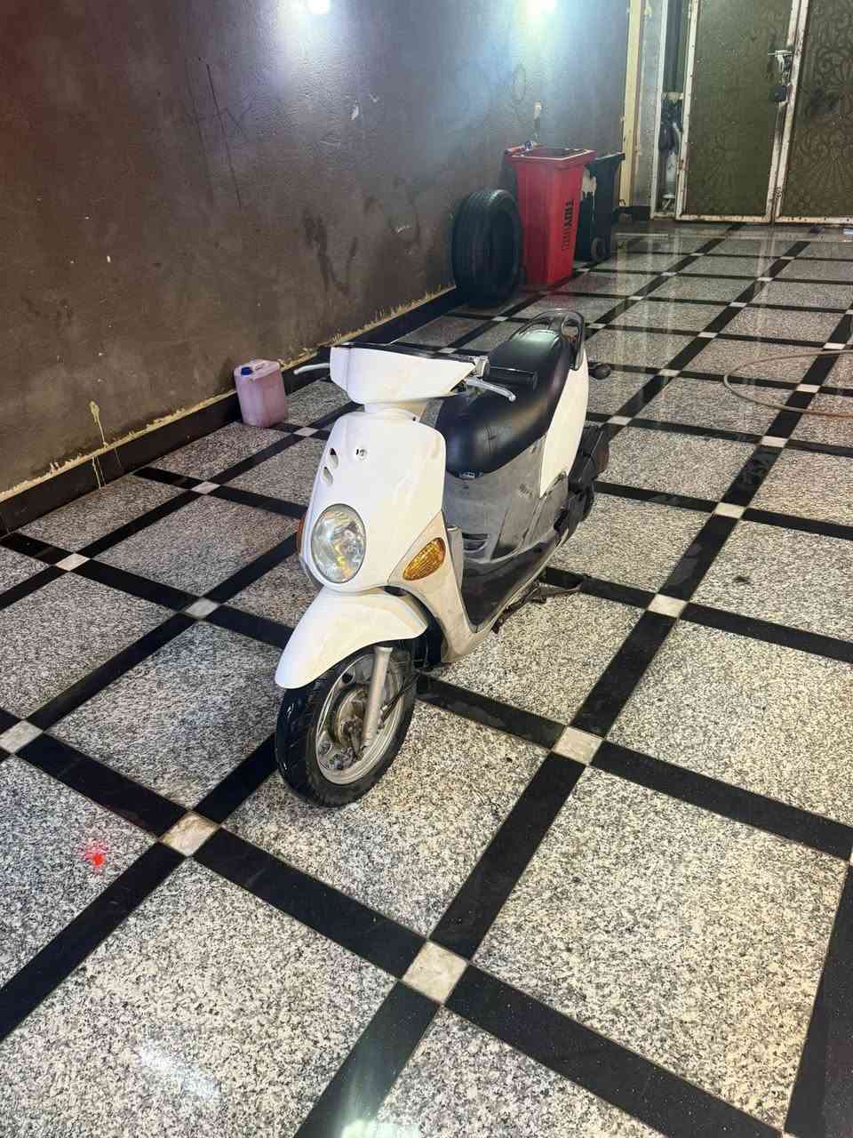 فله البيع دراجه كله بلاد ما بيه برغي مفتوع دراجه لون كفر بلادي وردي دراجه صاله ٦ شهر من طالعه من وكيل العنوان العماره حي العلمين القديم شارع المصلحه مو شراي لاء يتصل الأسعر خاص 
***********
