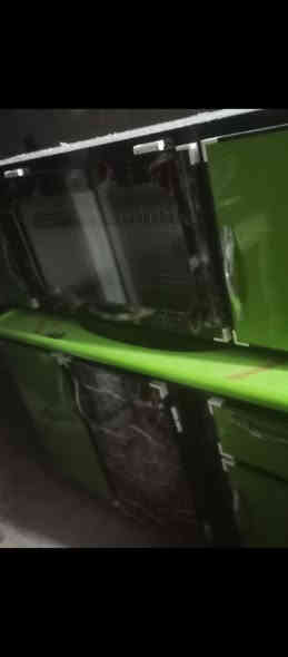 السلام عليكم اغراض للبيع كلمن وسعره الاستفسار خاص أوعلى الرقم *********** وبيه واتساب
