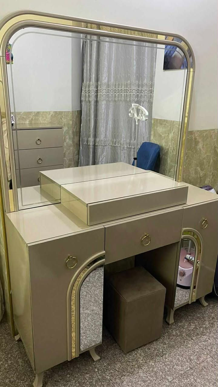 السلام عليكم غرفه نوم تركيه جديده ممستعمله هواي لاستفسار خاص🩵


**إذا كنت صاحب هذا الإعلان وتريد حذفه لأي سبب، رجاءا أرسل رسالة إلى الدعم الفني**