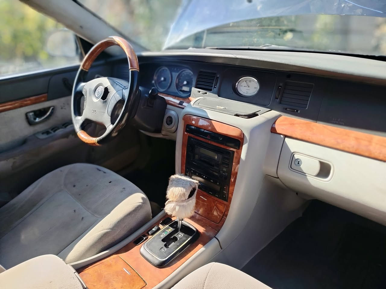 كيا اوبرس ٢٠٠٦ محرك وكير جديد مال حاويه بلاد ٣٥٠٠ كهربائيات كلها شغاله سياره مصبوغه عام بدون حادث تخم تاير جديد باتري جديد بور جديد منضومه فيت بم نوزل بلك مجول كله جديد صدر امامي خلفي جديد سياره متعوب عليها متصرف عليها اي شي رقمها بغداد ب ( ٦٥ ) وبيها مجال *********** مكاني بغداد
