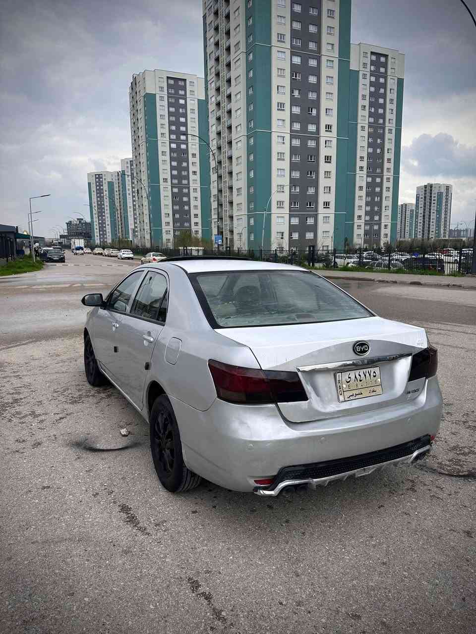 #سلاو بي واى دى
موديل 2013 
حزام بوياغ له 
سه ر كابوون نه وه 
كيروو مه كينه كرولا به شه رتى اوليات رقم بغداد فول موصفات جيكا سليمانى 
رابراين 
 سعر 31 كه ميك مجال 

***********
