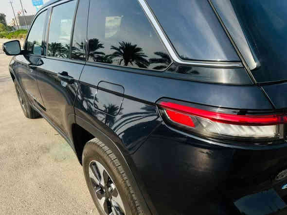 جيب كراند شيروكي لمتد هايبرد
موديل ٢٤
بدون يرباك السعر 33
***********
