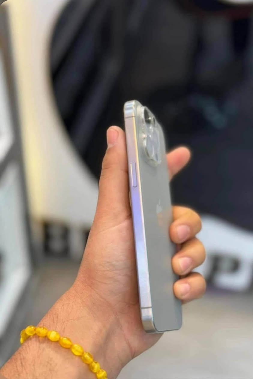 يفون 15برو ماكس ذاكره 256بطاريه 83شرق اوسط ماستر مبدل شاشه 3خيارات كله شغال صوت اتصال إنترنيت كامرات بصمه وجهه كله شغال السعر660عنواني بغداد الدوره***********واتساب وخط
