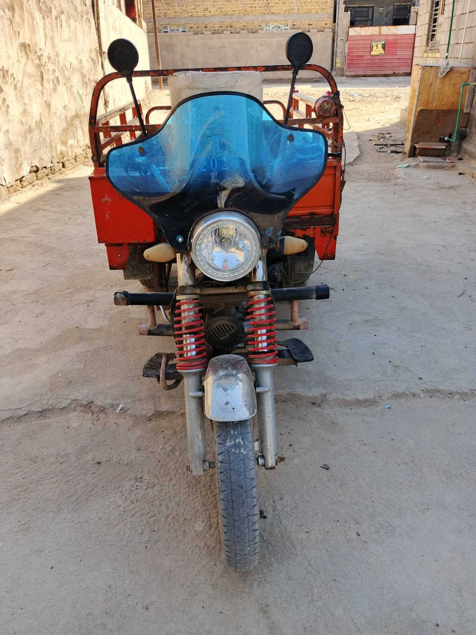 السلام عليكم ستوته للبيع. فرس موديل 16 المكان القرنه. المحرك 200 الستوته وراق رقم الهاتف ***********هاذ رقم راعيه انه مكلف بل نشر
