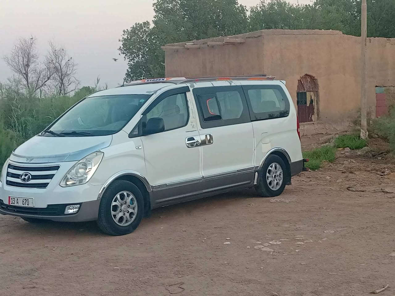 سلام عليكم اخوان استاركسمديل ١٢  محورة مسكر سبلاين سبعه مكفوله عامه عدا ربع الجاملغ الخلفي بيه صبع رقم ميسان انكليزي بسمي مصفرة هيىه وغرامات تبريد حداديه طخم تاير سيارة جاهزة استخدام شخصي بالبيت العنوان ميسان مركز السعر ١٥٥ اتصال ***********
