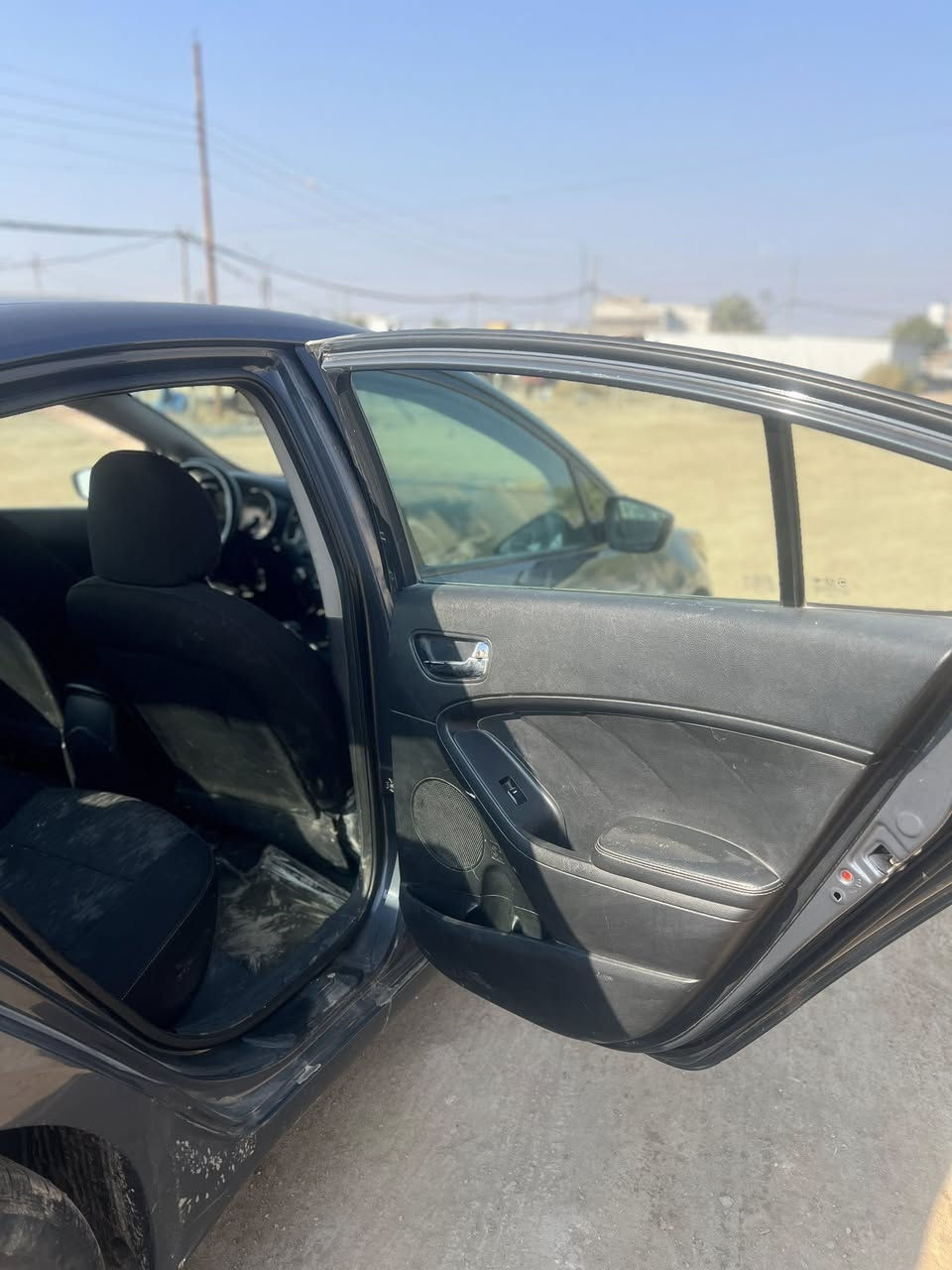 السلام عليكم سياره فورتي وارد أمريكي موديل 2016 محرك 2000 كير مكينه نضيفات المكان كربلاء الأتصال ***********
