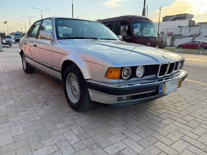 السلام عليكم
للبيع BMW 735 موديل 91 رقم انبار
محرك 35 مفتوح
كير ومحرك شرط ترايها يخبل
السياره مصبوغه عام للجماليه
صدر وتخم تايرات جديده
تبريد ثلج ، السياره جاهزه من كلشي 
السنويه لل29 شرط التحويل ثاني يوم
 مكان السياره انبار 
السعر 57$ وبيها مجال 

للتواصل ***********
