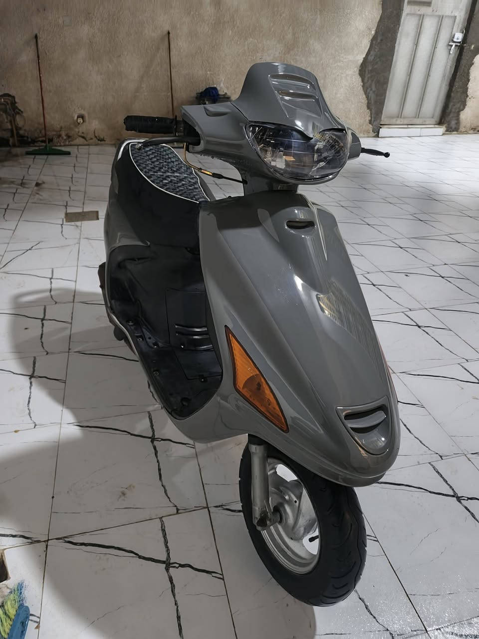 سلام عليكم فراشه فحل 140 ياباني حاوية مامفتوحة تشتغل سلف وهندر كهربائيات شغالات كلهن كاملة 
السعر 400 وبيه مجال للطيبين 
رقمي ***********
مكاني بلقاسم
