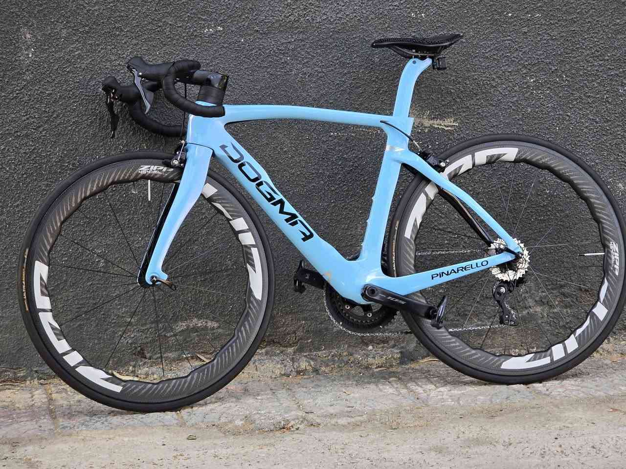 سلام عليكم
دراجة Pinarello F
فول كاربون لون مميز 🩵
قياس الفريم 52 مختوم Uci 
نظام Rim Brake فحمات
سستم شيمانو 105 /R7000
صينية البراكيت R7100 /52
ويالة كاربون Ziip طرب 6بنط
تايرات كتان كونتننتال الماني 
لوكات شيمانو كشن كاربون 3d 
دراجة فول نظافة قبل 20 يوم مشدودة 
للاستفسار والسعر خاص 
***********
