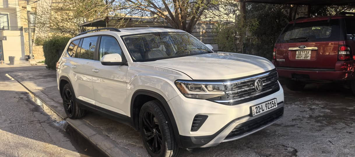 للاتصال***********
فولكس واكن اطلس  ستة سلندر سبعة راكب دبل اكسل وبانوراما كشنات تدفئة تبريد مركزى و بردات خلفى ..سندوق شفط و رادارات وكاميرا hd 
ماشية فقط ٤٠ الف كيلومتر
سنوية باسمى
للاتصال *********** أربيل, العراق
