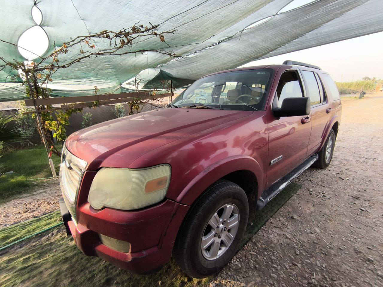 السلام عليكم اخواني الاعزاء  فورد اكسبلورر 2008 امريكي كلين بدون حادث  كير ومكينه جدد.  تخم تاير جديد السياره مثل ما موضح بالصور بيهه طخات .
السعر 80 بيه مجال للشراي  الي يريده ينورني بالخاص واني خادم  مكاني بابل حله  ***********
