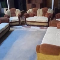 تخم ١٠ مقاعد • نظيف • توصيل بابل