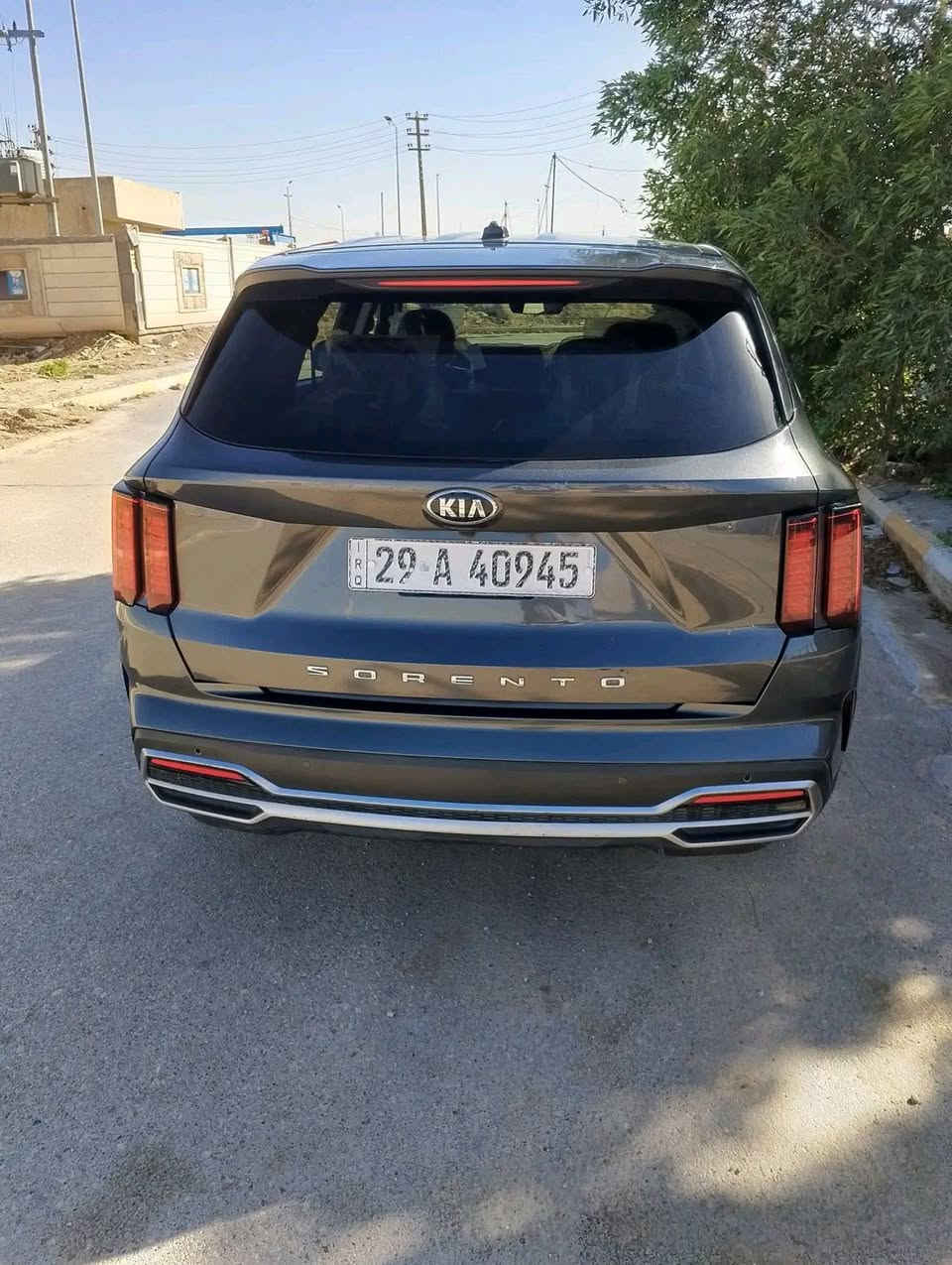 سلام عليكم سورنتو وارد أمريكي  موديل 21 محرك 2500 مشايه 55 الف مكان واسط مركز المدينة للبيع فقط .  الرقم ***********
