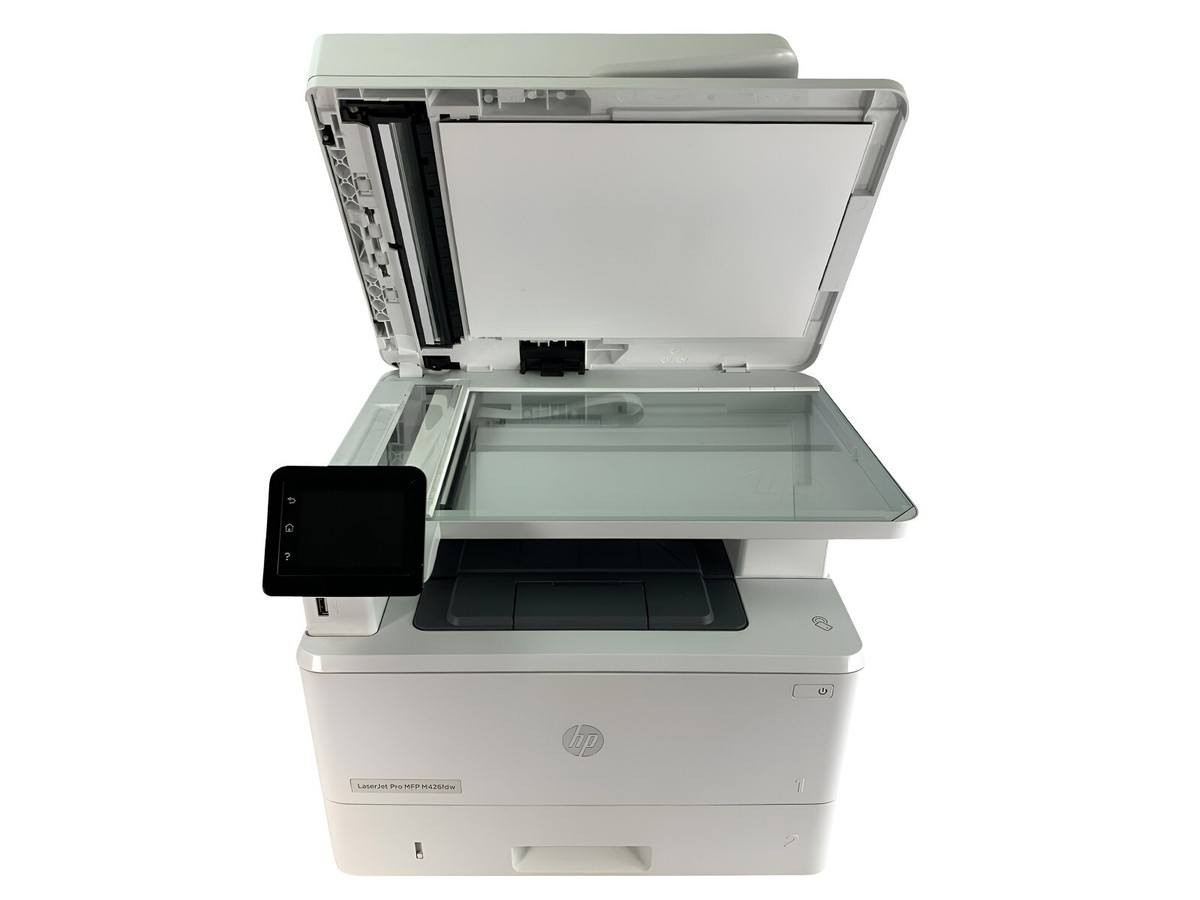 HP LaserJet Pro MFP M426 DW (WIFI)
• مناسبة للبيئات المنزلية والمكاتب الصغيرة نظرًا لكفاءتها وقدراتها المتعددة.
• طابعة متعددة الوظائف ليزر (طباعة، تصوير، مسح ضوئي).
• اللون: أبيض وأسود (طباعة أحادية اللون).
• سرعة الطباعة: تصل إلى 33 صفحة في الدقيقة.
• الطباعة على الوجهين: تدعم الطباعة على الوجهين تلقائيًا.
• سعة الحبر: تكفي لطباعة حوالي 5000 صفحة.
• سعة الأرفف: تتضمن درج إدخال متعدد الأغراض بسعة 50 ورقة ودرج إدخال بسعة 250 ورقة.
• دورة العمل الشهرية القصوى: تصل إلى 50,000 صفحة. 
• يمكنها أن تعمل كجهاز مستقل للطباعة والتصوير باستخدام لوحة التحكم الخاصة به
• وحدة تغذية المستندات التلقائية (ADF): بسعة 50 ورقة.
• الاتصال: شبكة نت ورك ، ومنفذ USB أيضاً اتصالاً لاسلكياً (Wi-Fi) و Wi-Fi Direct وطباعة عبر الأجهزة المحمولة (Apple AirPrint, Google Cloud Print


**إذا كنت صاحب هذا الإعلان وتريد حذفه لأي سبب، رجاءا أرسل رسالة إلى الدعم الفني**