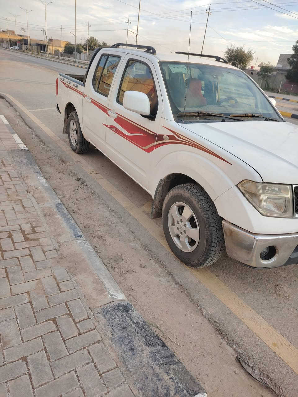 السلام عليكم ورحمة
نيفاره 2013 للبيع جاهزه من كلشي سنويه ساقطعه
سعر 105
***********
