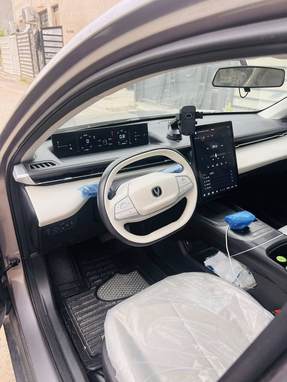 شان جان ايدو بلس
محرك 1500 تون تيربو 

موديل 2025 حرة

رقم بغداد
سياره مكفوله
ماشيه20الف

💎سياره من الطراز الحديث 💎

فووووول مواصفات

⚡️شاشه ايباد تدعم ابل كار بلاي + أندرويد اوتو 

⚡️كاميرات °360 ،،،، 5 كامرات 

⚡️تدعم كامره بيها تسجيل داش كام بلاد

⚡️فتحة سقف

⚡️رادارت 

⚡️تحديد مسار 

⚡️تنبيه تصادم 

⚡️اوتو هولد

⚡️كروز مثبت سرعة 

⚡️سايد بريك بصمة

⚡️عداد دجتل 

⚡️لإيتات اماميه وخلفيه لد 

⚡️لد خلفي متصل 

⚡️تاير قياس 17

⚡️فووول ايرباك

هووواي بيها مواصفات بس ما اذكرهن للآطاله

السعر 135المكان بغداد لبياع نهايه شارع الشهداء 

الاستفسار ***********
