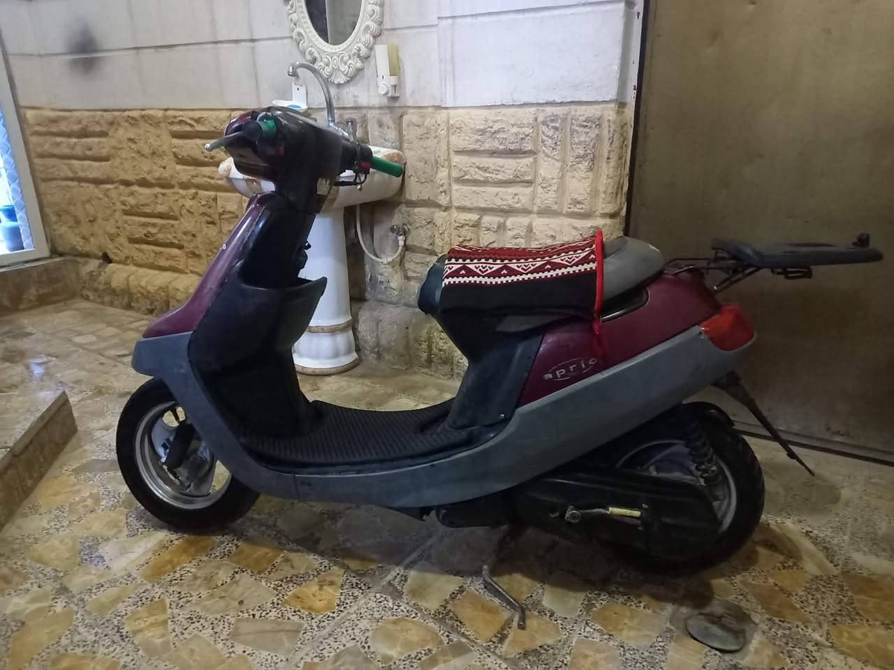 السلام عليكم دراجه بطه 2003لبيع نضيفه محرك ناعم شاصي مكفول وياله تأيرات جدد بلادي دراجه كهربائيه شغاله هورن كلوب اشاير مابيه صوت كير وروله شلعه معدل السعر 275وببه مجال الاستفسار مراسله الصفحه او الرقم ***********
