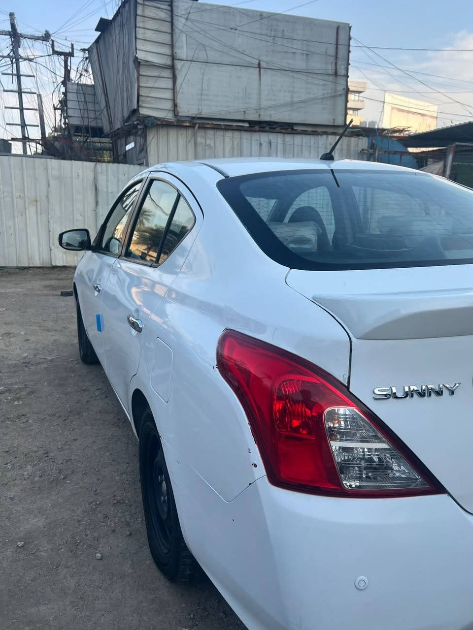 نيسان سني موديل 2024
تبريد قطعتين
 4 جام كهرباء بلوجكترات شاشه كامرة
بيها قبق جنطة صبغ الحوض سليم و جاملغ امامي الايسر بارد
رقم سليمانيه باسمي تحويل ثاني يوم 
السعر 117 وبيها مجال
السيارة ببغداد
***********
