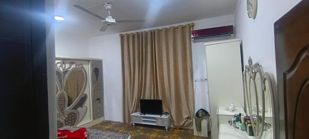 السلام عليكم ورحمة الله
حياكم الله زبائننا الكرام 🌹

عقار للبيع:
المساحة: 250 متر
يتكون من: غرفتي نوم، صالة، مطبخ، حمام، وكراج، مع حوش يحيط بالبيت.
العقار بمعاملة رسمية في البلدية.

السعر: 75 مليون مع المجال قليل جداً

للإستفسار والتفاصيل أكثر: ***********
*
