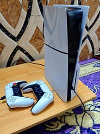 بلايستيشن 5 • جويستك 2 • يو بي إس 2000