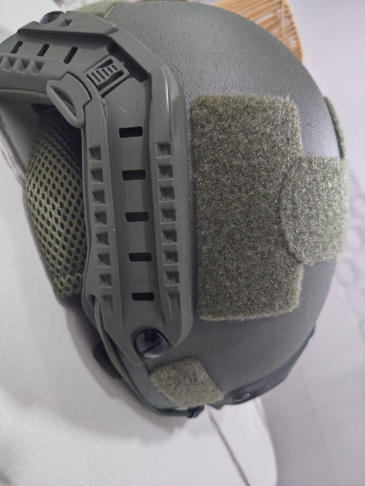 سلام عليكم خوذة عسكرية سعر 60 وبيها مجال للطيبين *********** كركوك, العراق
