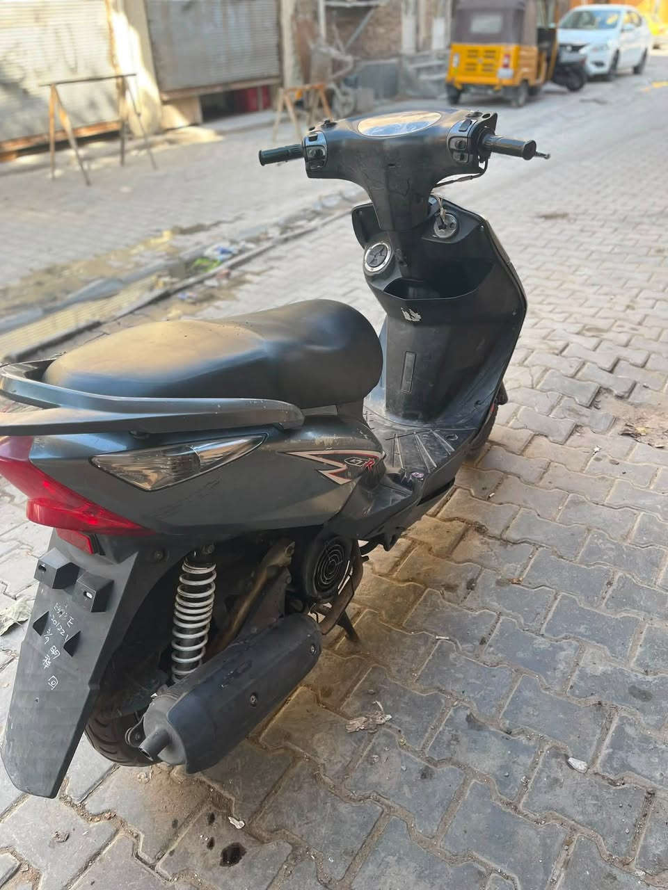 دراجه ثعلب مكينه ممفتوحه كهربائيات شغال كفراتها مختم شلعه معدل مرتبه الدراجه نظيفه سعرها 450 
للاستفسار الرقم *********** .
