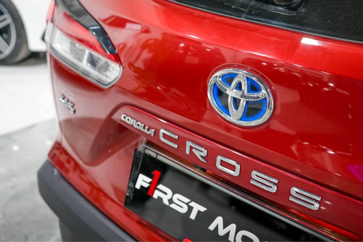 کوردی /عربی 
*********
دروستكراوي : TOYOTA 
مۆدێل : Corolla Cross
ساڵ :2023
بزوێنەر :v4 hybrid 
بگۆری بزوێنەر : automatic 
سوتەمەنی : بنزین 
دۆخ : وکالە
ماوەی ڕۆشتوو:21000 km
نرخ :  18500
تابلو ئوتومبێل : erbil 
***********
النوع: TOYOTA
المودیل :  COROLLA CROSS 
سنة: 2023
المحرك :V4 hybrid 
ناقل الحركة: automatic
نوع الوقود : بنزين 
الحالة: وکالە 
عدد اميال :21000 km
السعر:  18500$
رقم السیارە:اربیل 
**********
***********
*********** أربيل, العراق
