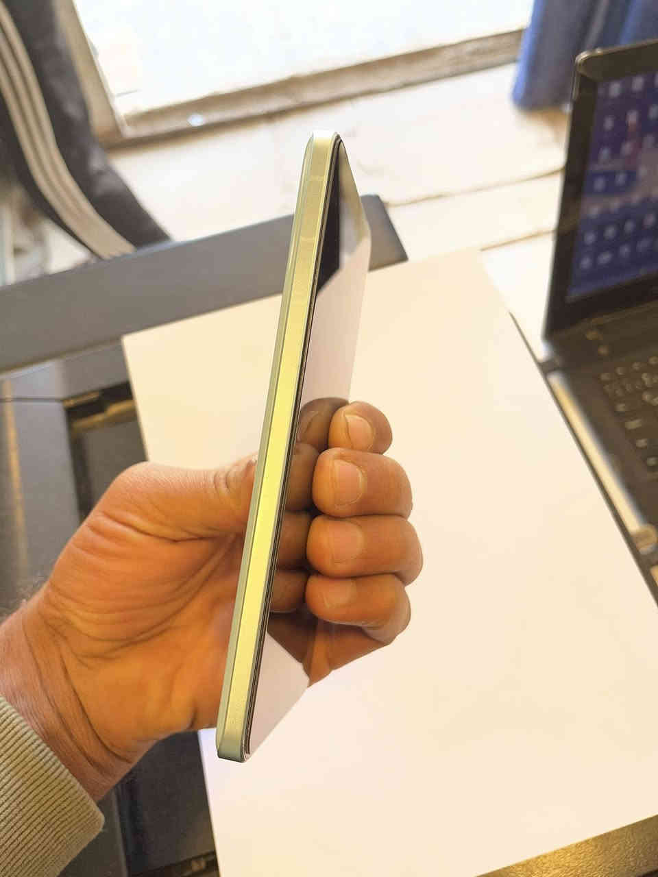 شاومي 13 تي برو 
ذاكرة 512 
عشوائية 12 
شاشة 144 هيرتز 
معالج دايمنستي 9200 بلس 
بطارية 5000 شحن سريع 120 
جهاز مكفول من الفتح
غراض كامله روم علامي السعر 425وبي مجال حق الجيه مكاني نجف رقم التليفون ***********
