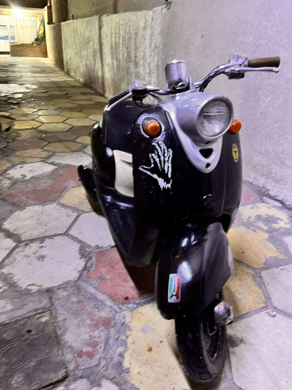 السلام عليكم دراجة كلاسيك  عبد الحليم شغالة   للبيع السعر 250 بيهة مجال العنوان بغداد حي ور رقم الهاتف ***********
