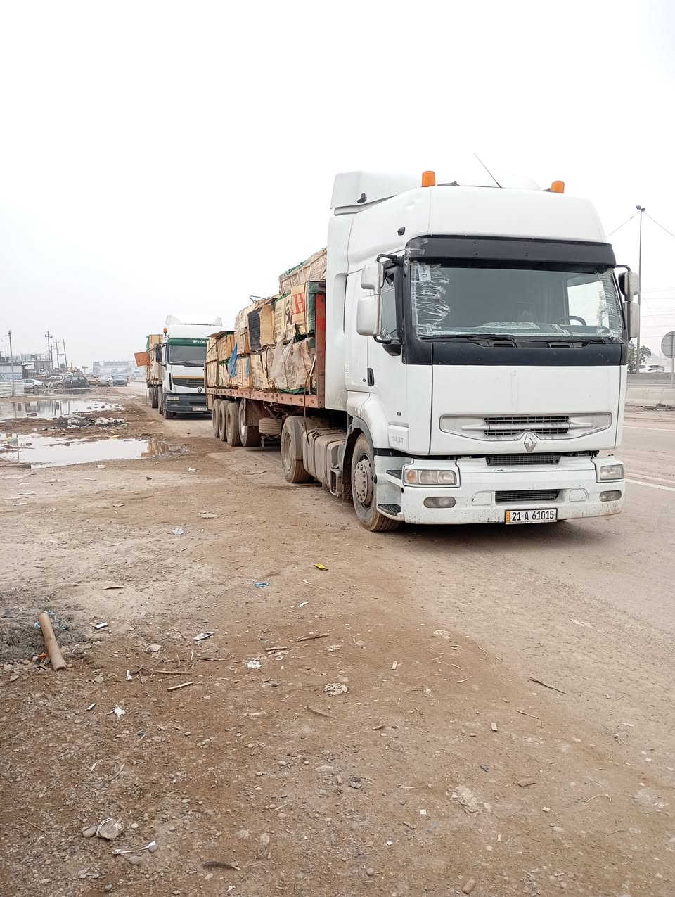 رينو موديل 2000 بلادي بم ونزل 400 سياره جديده كله عله بلاد رقم وسنويه جديد 31هزه جديده مكفوله كفاله عامه بس راس ابيع أو راس وعربانه اربع دناكير 11  ***********
