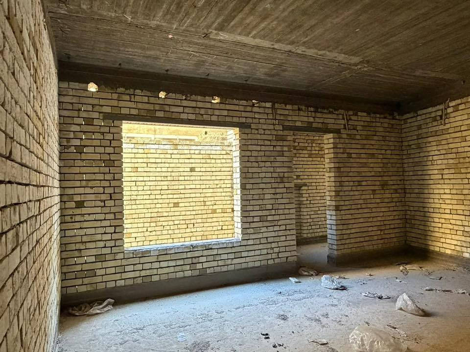 السلام عليكم بيت بزوير المساحه 260  متر للبيع التفاصيل ***********
